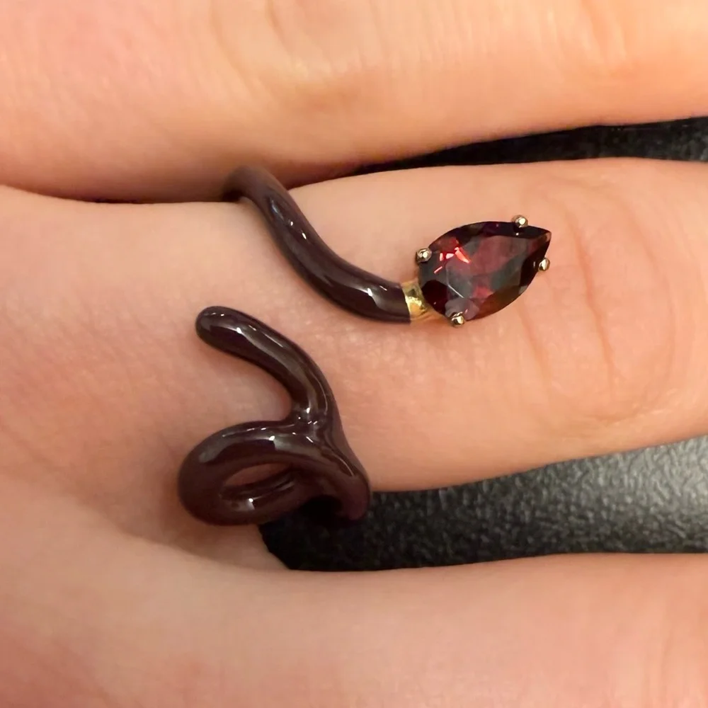 Bea Bongiasca Baby Vine Ring in Cherry Chocolate with Drop Cut Garnet - Picture 5 of 9